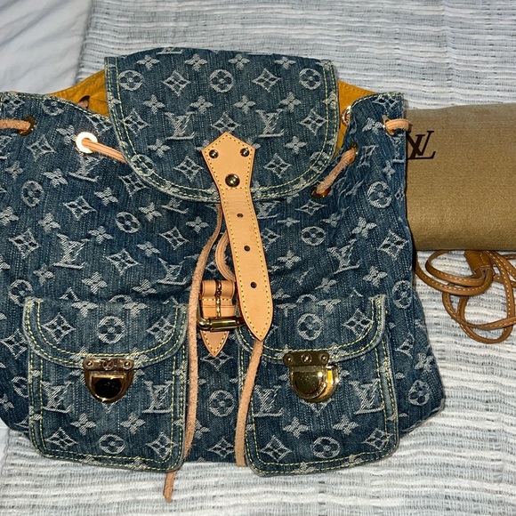 LIKE NEW VINTAGE LOUIS VUITTON SAC A DOS - Picture 1 of 8